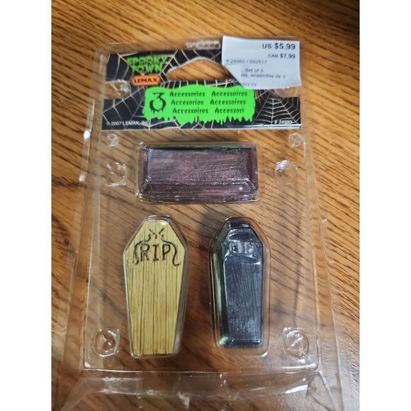 NEW LEMAX SPOOKY TOWN SET OF 3 COFFINS (#24980) NEW - Picture 1 of 2